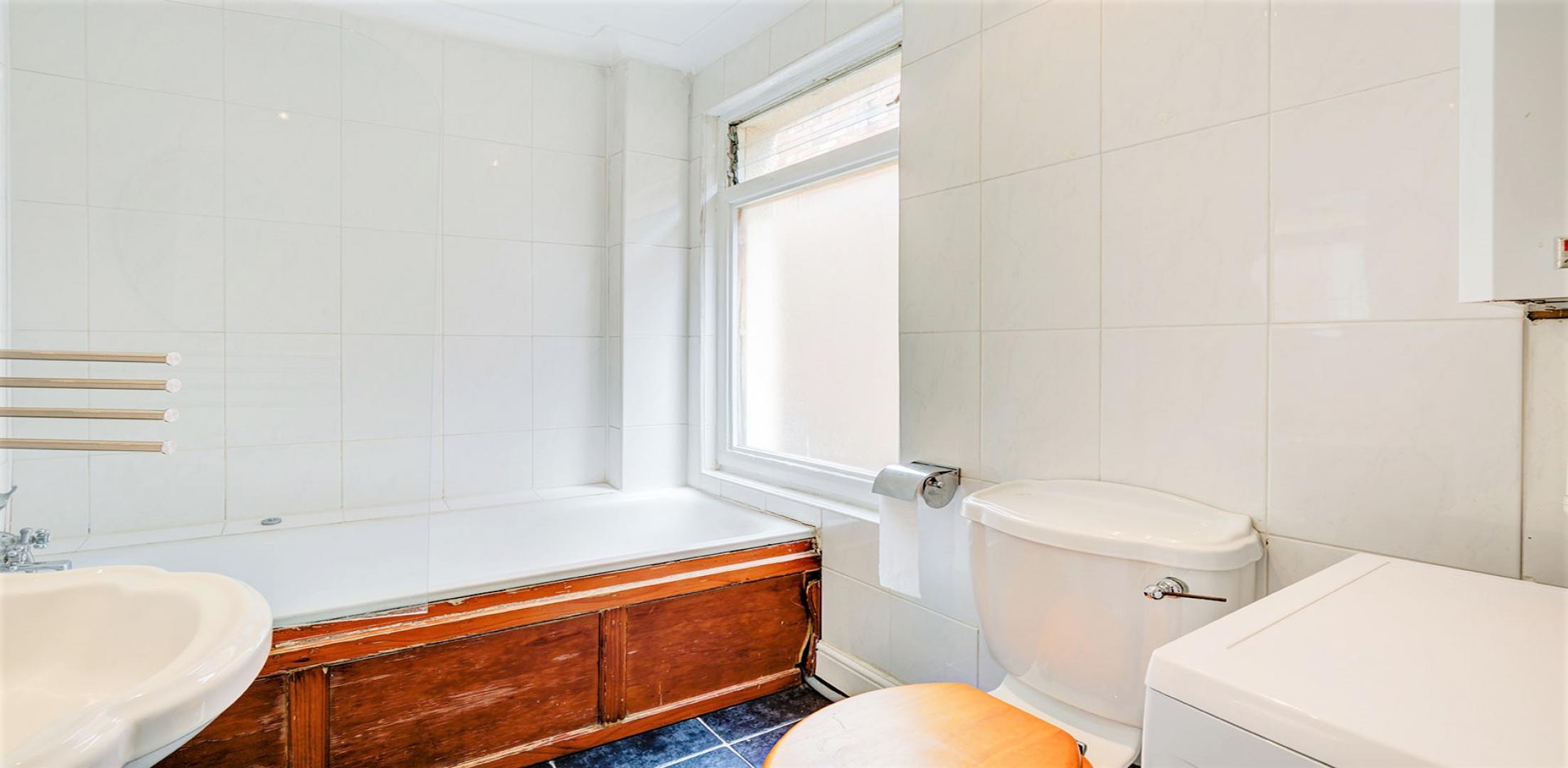 			3 Bedroom, 2 bath, 1 reception Flat			 Fordwych Road, West Hampstead
